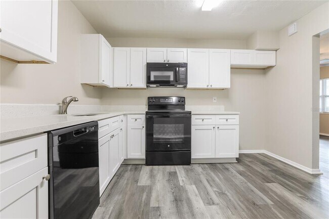 Building Photo - 250 N Shade Ave