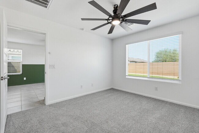 Building Photo - 12168 E Sunflower Ln
