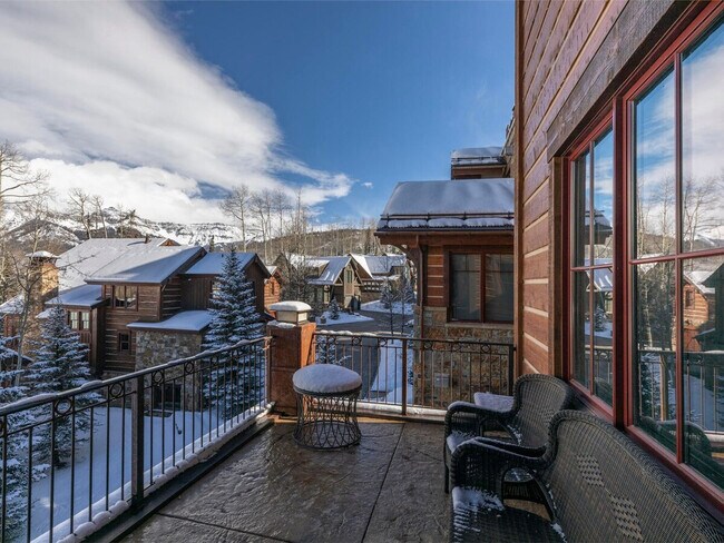 Building Photo - 7 Elkstone Pl