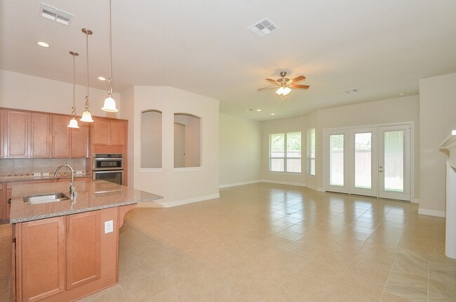 Building Photo - 25122 Sundance Park Ln