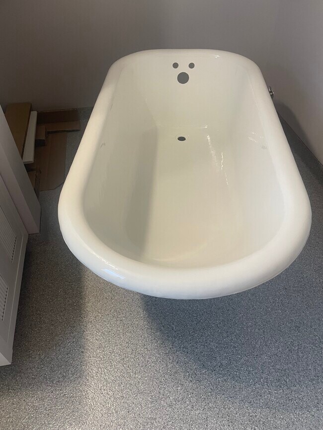 Unit 3 - 1826 E Superior St