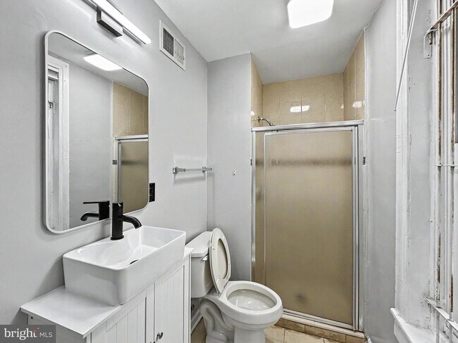 Building Photo - 2023 N Gratz St