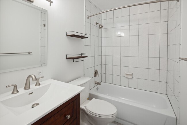 Building Photo - 2728 N Hampden Ct