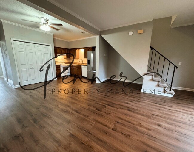 Building Photo - 3538 NE Independence Ave