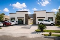 Building Photo - 1219 White Oak Dr