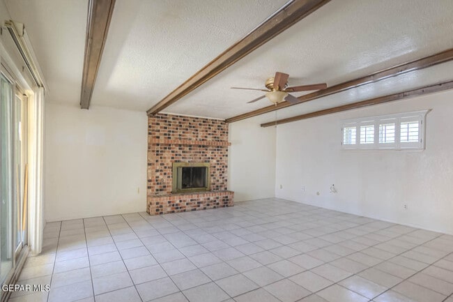 Building Photo - 2125 Pacheco Dr