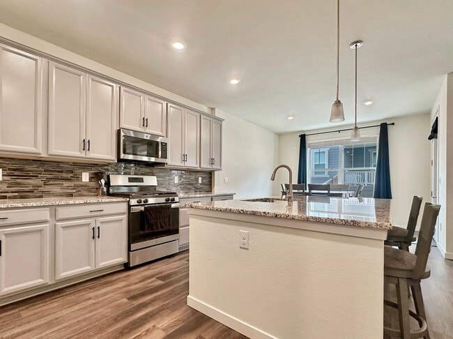 Building Photo - For Rent | $3,200/Month | 3 Bed | 3 Bath |...