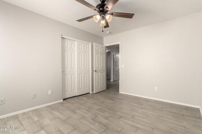 Building Photo - 8328 W Forest Grove Ave