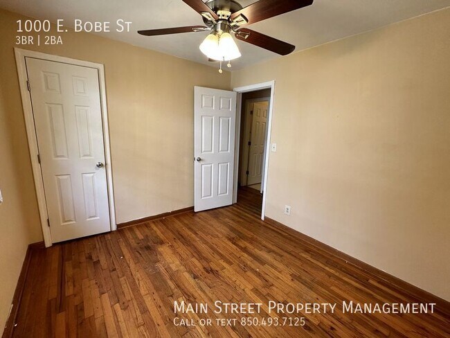 Building Photo - 1000 E Bobe St