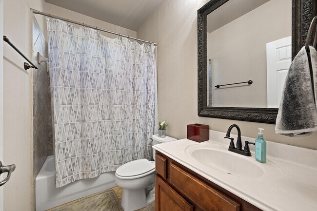 Building Photo - 22140 Rose Grass Ln