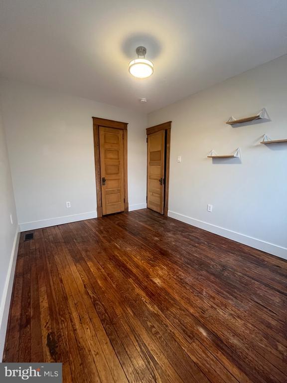 Building Photo - 1268 Neal St NE