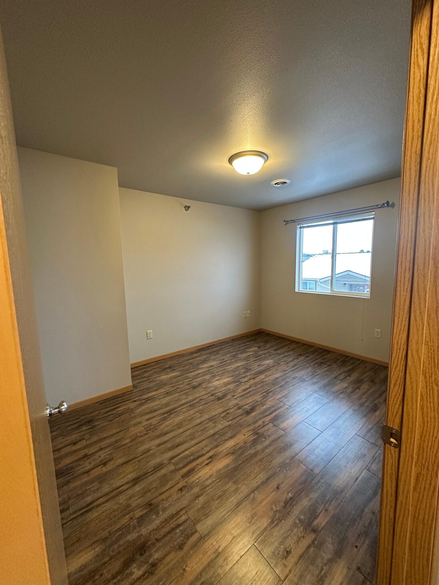 bedroom 2 - 1409 E Sioux Ave