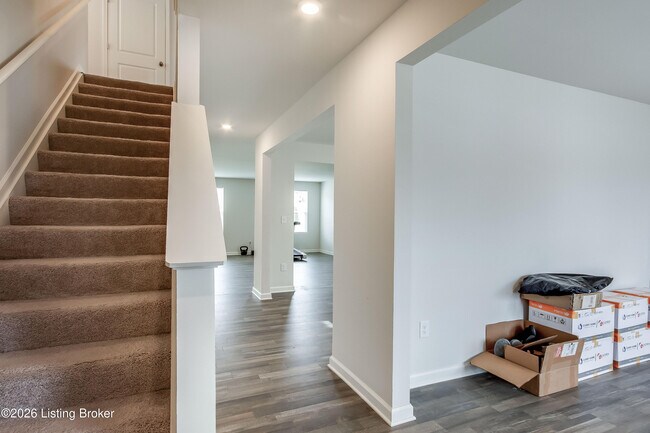 Building Photo - 109 Elegance Wy