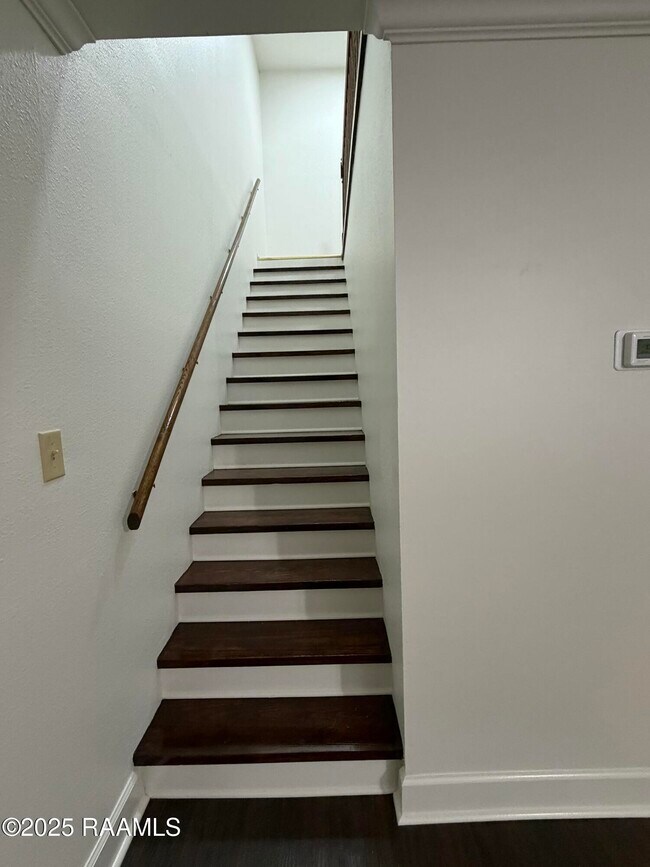 Building Photo - 110 W Bayou Pkwy