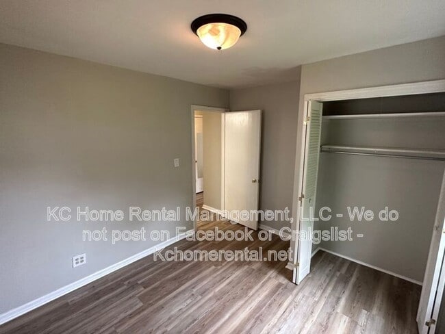 Building Photo - 804 NE 66th Terrace