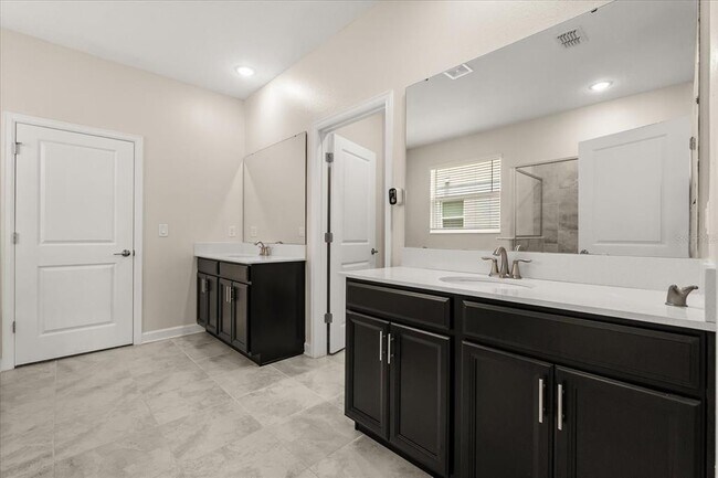Building Photo - 2357 Camden Park Ave