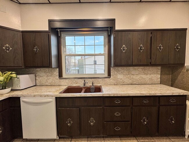 Building Photo - 48 Jefferson Ave