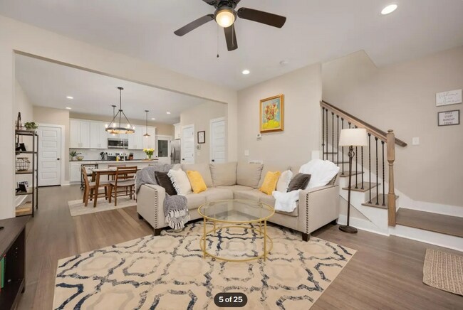 Living room - 849 Cherokee Ave