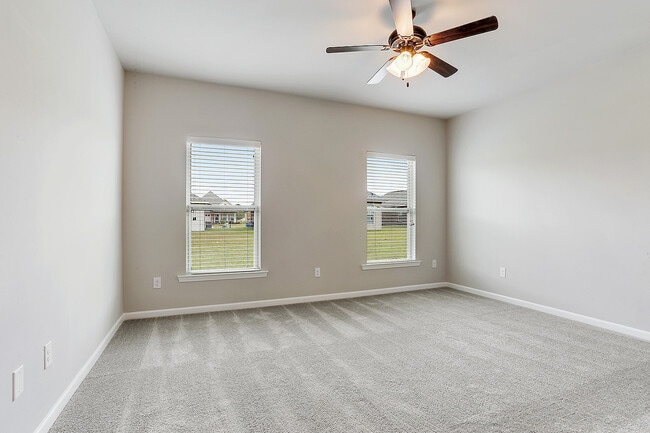 Building Photo - 18322 Sunset Park Dr