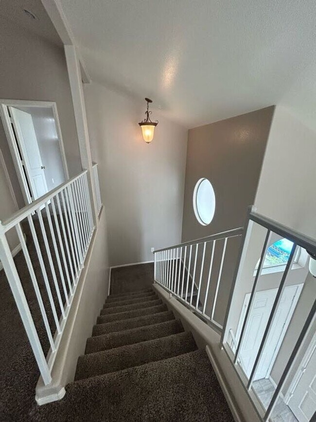 Building Photo - A Beautiful Town Home around the Spring Valley Area.