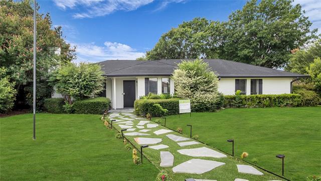 Building Photo - 2405 Bennington Ct