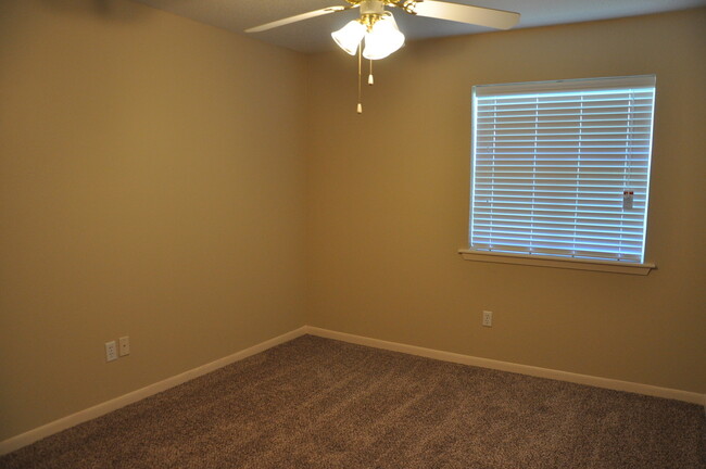 Building Photo - COMING SOON! Updated 3 Bedroom in Lindale ...