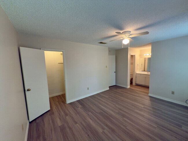 Building Photo - 2618 Alcott Ln