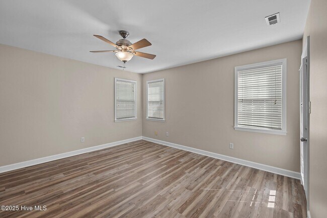 Building Photo - 100 Iverson Ln