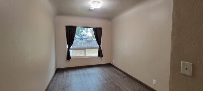 Building Photo - Anderson Home With Lots Of Character!  2 Bedroom 1 Bath With Carport and Shop