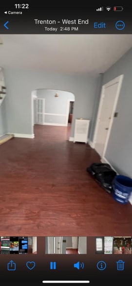 Building Photo - 649 W State St