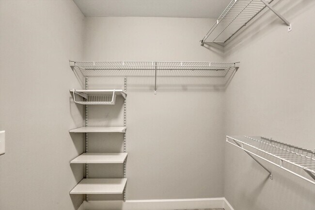 Building Photo - 2849 Jordan Oaks Ln