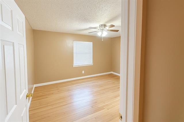 Building Photo - 822 Bandera Ln