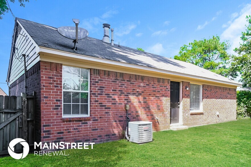 Building Photo - 5837 Hickory Greene Dr