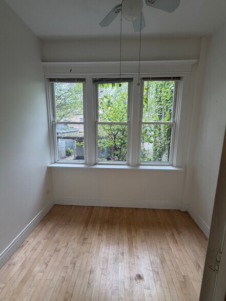 Building Photo - 4610 N Claremont Ave