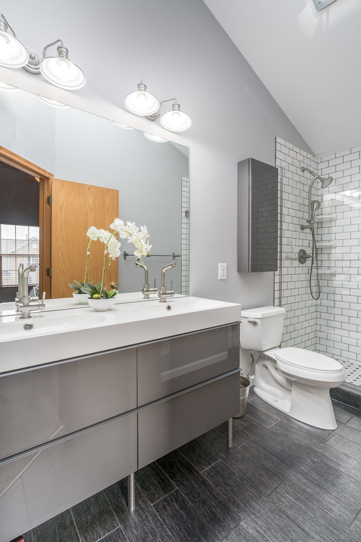 Building Photo - 1440 Millbrook Dr