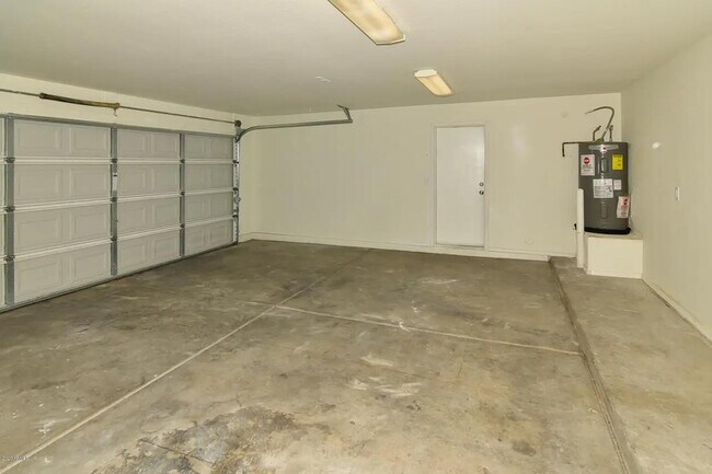 Building Photo - 506 E Townley Ave