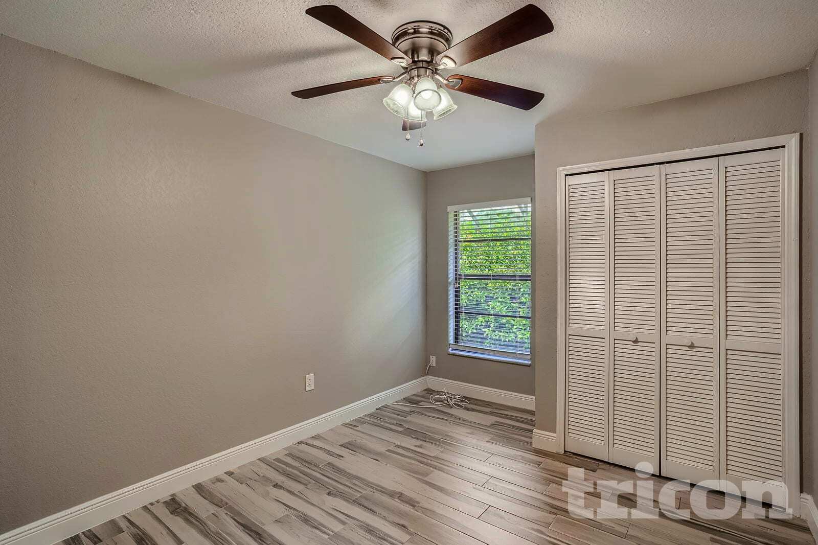 Building Photo - 598 Waterford Cir W