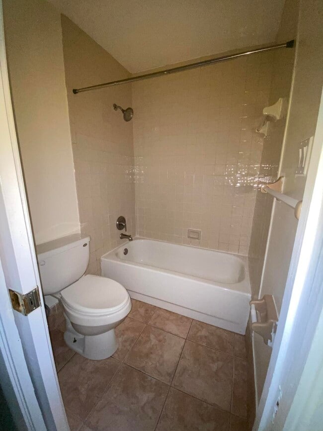 Building Photo - 6729 NW 29th Way