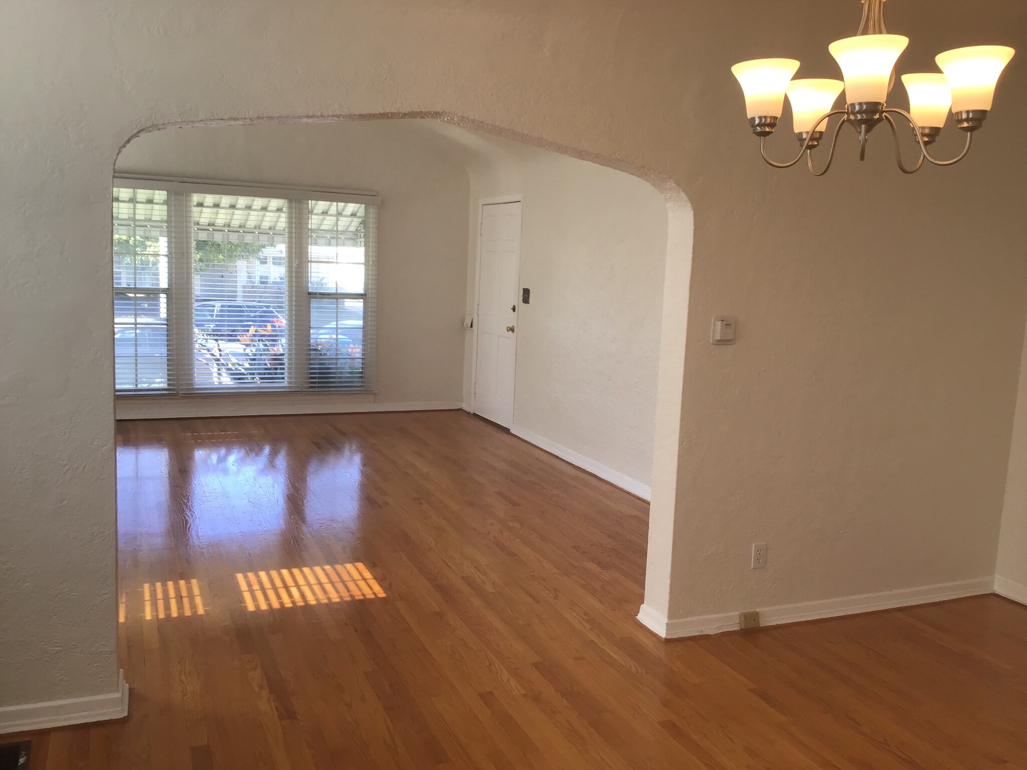 Dining to Living Room - 448 N Alta Vista Blvd