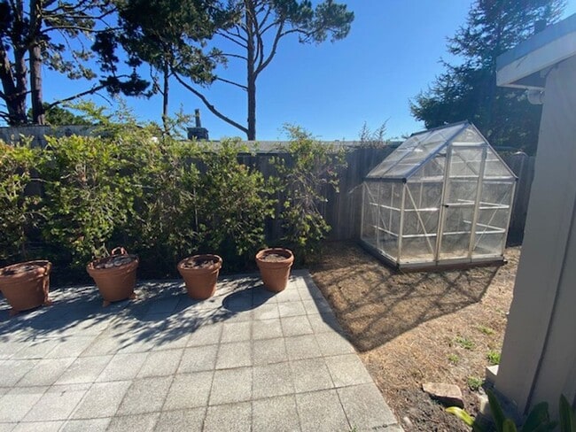 Building Photo - Pacific Grove Mid-Century Modern style home