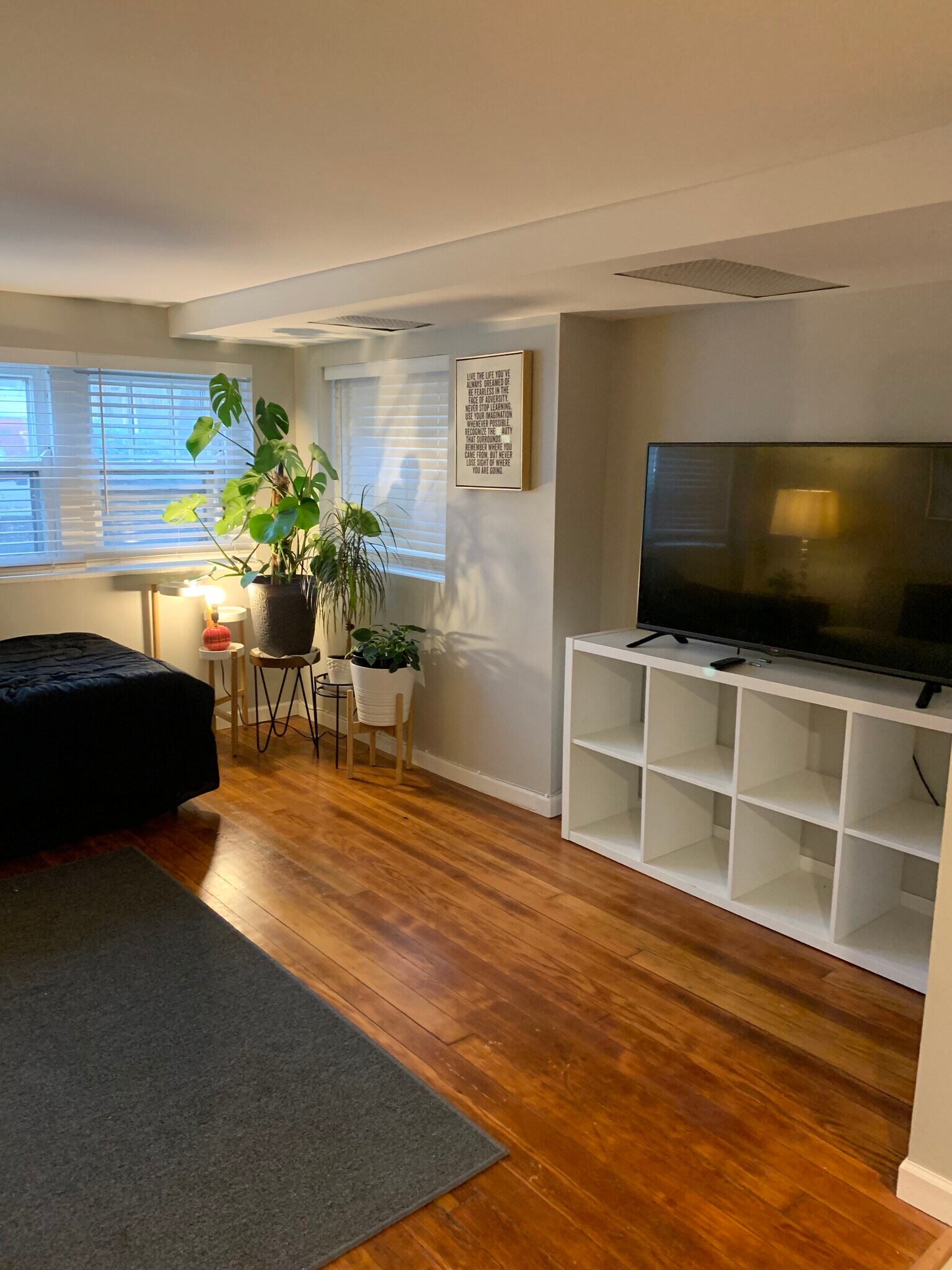 Building Photo - 2122 Kenilworth Ave