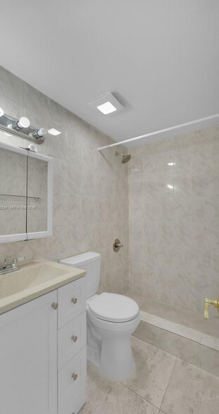 Building Photo - 1917 SW 107th Ave