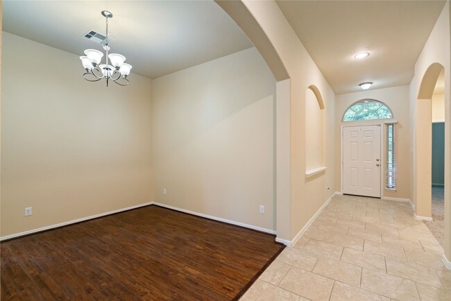 Building Photo - 8934 Finnery Dr