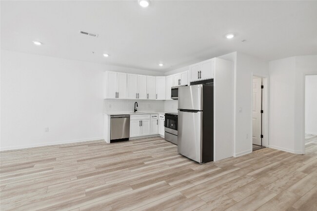 Building Photo - 890-892 N 42nd St
