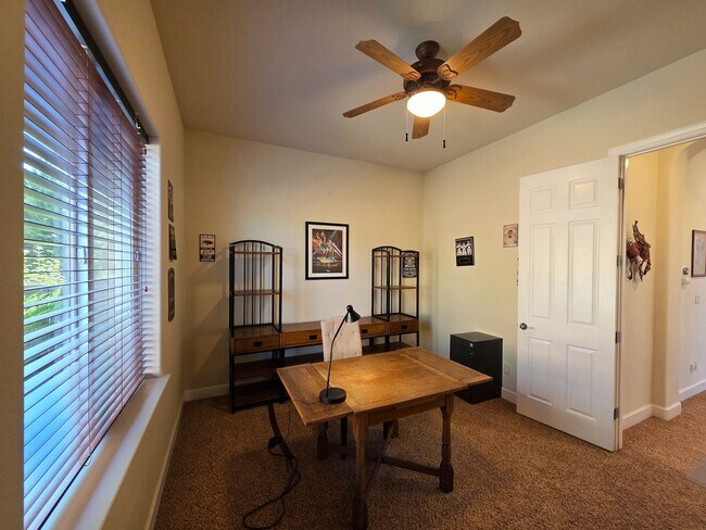Building Photo - All-Inclusive Executive Luxury in Somerset...