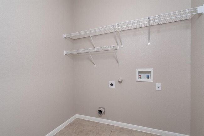Building Photo - 806 Bedford Ct