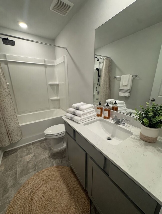 Building Photo - 1406 Walker Wy