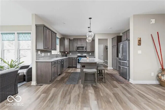 Building Photo - 680 Ridge Gate Dr