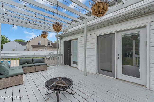 Building Photo - 210 Wingate Ct