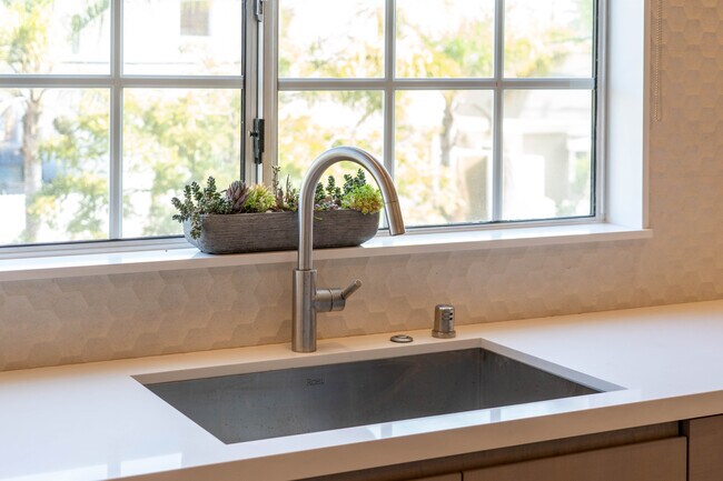 Building Photo - 2222 Neilson Way